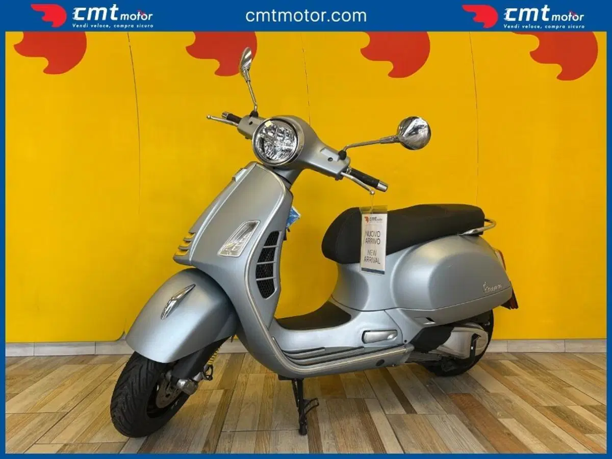 Vespa GTS 300 Hpe (2021 - 22) (2)