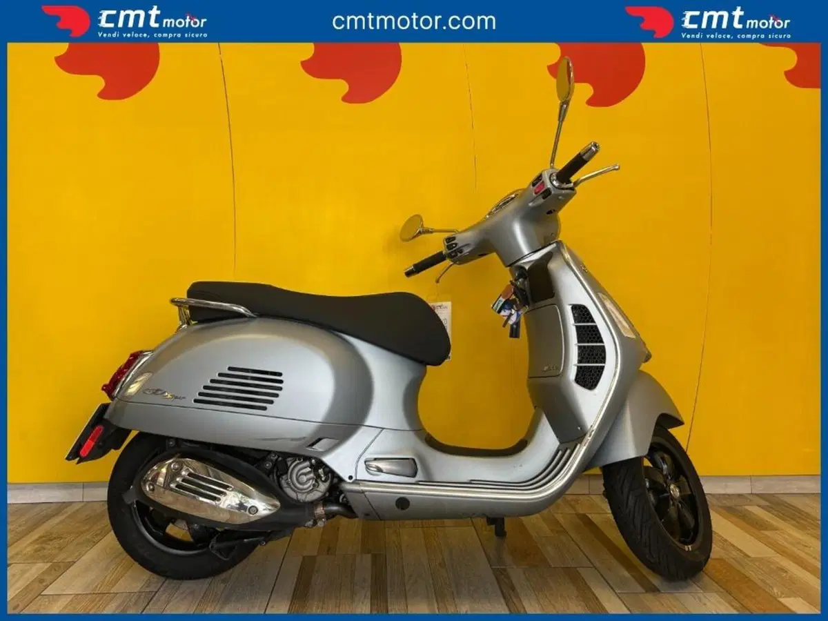 Vespa GTS 300 Hpe (2021 - 22) (4)