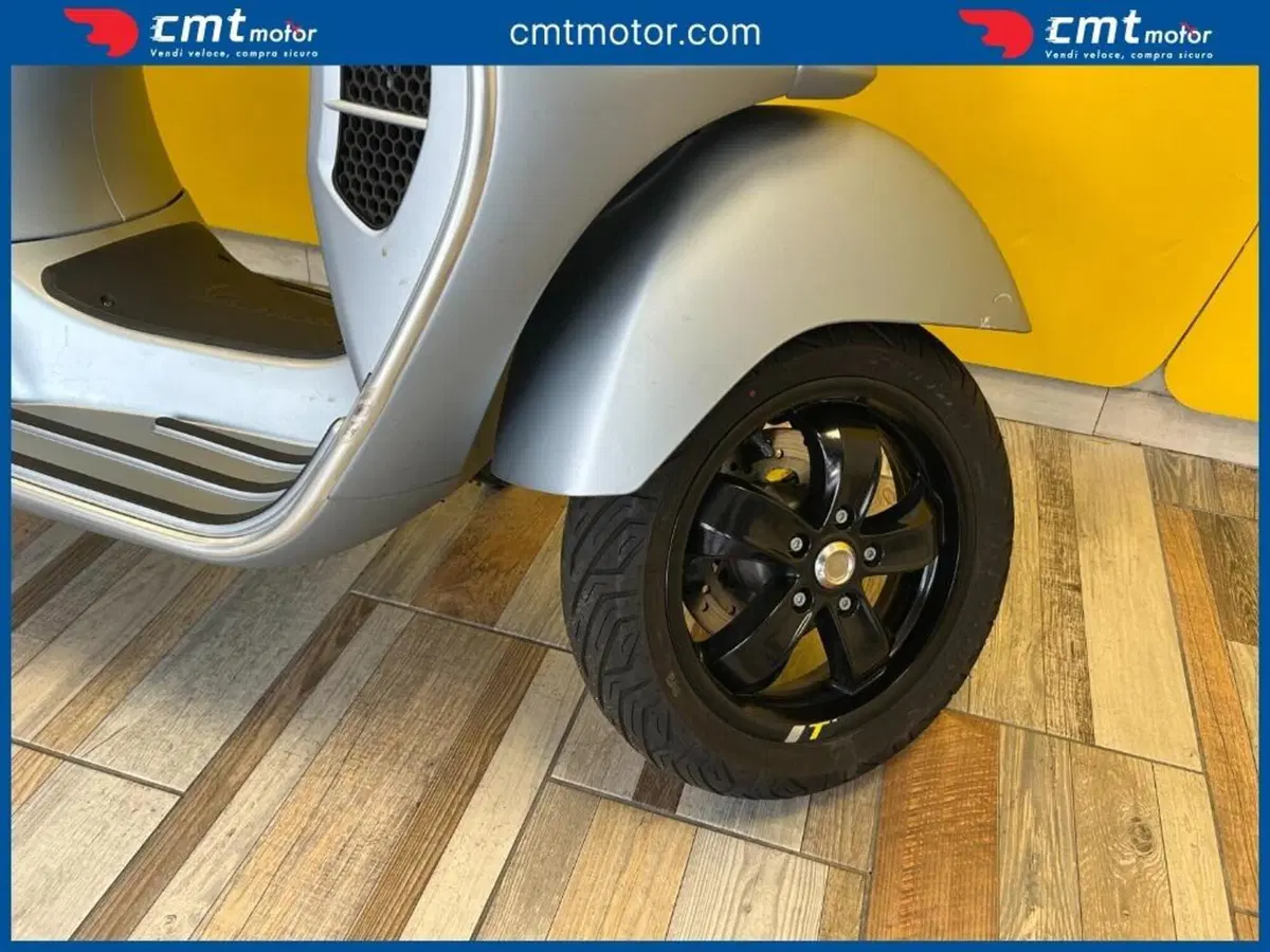 Vespa GTS 300 Hpe (2021 - 22) (7)