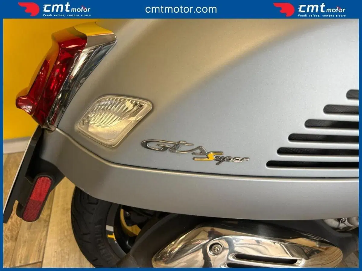 Vespa GTS 300 Hpe (2021 - 22) (8)