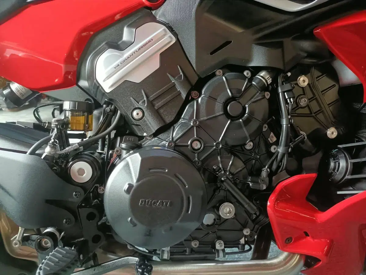 Ducati Diavel V4 (2023 - 26) (9)