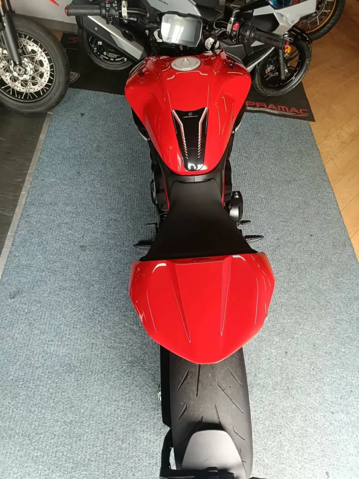 Ducati Diavel V4 (2023 - 26) (10)