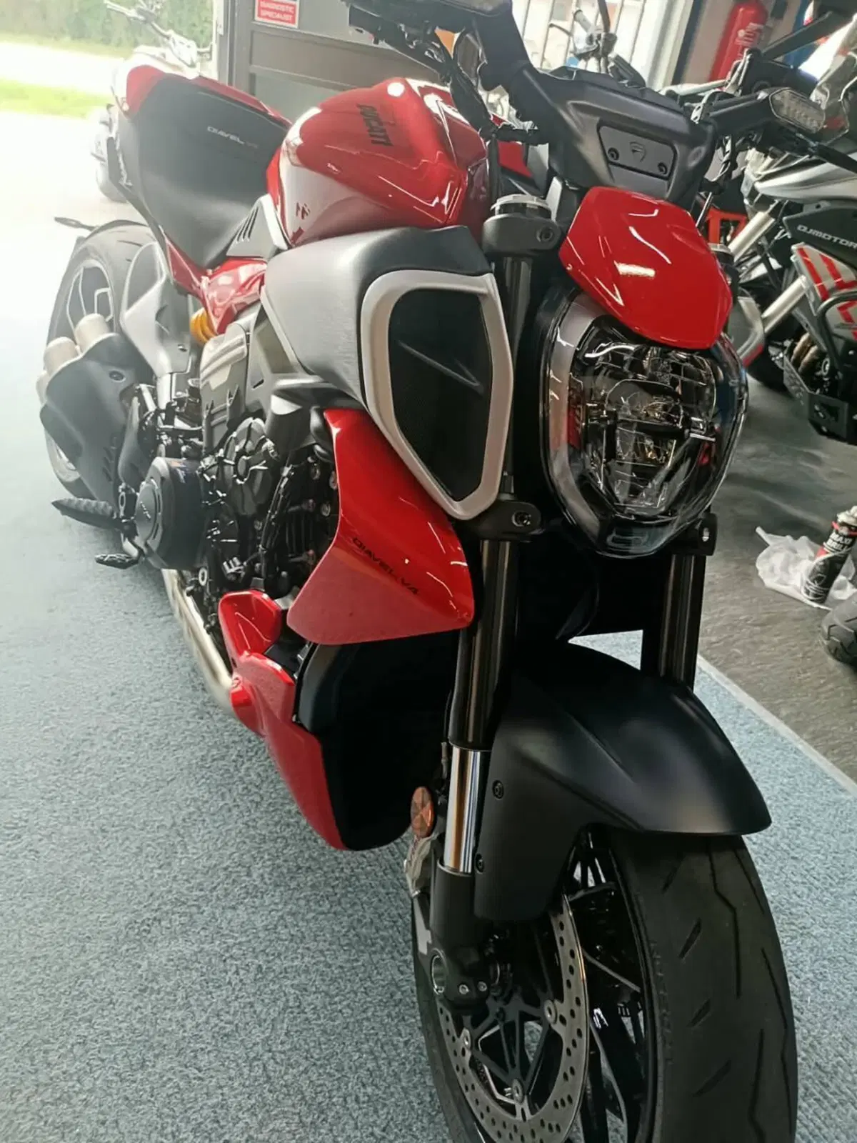 Ducati Diavel V4 (2023 - 26) (5)