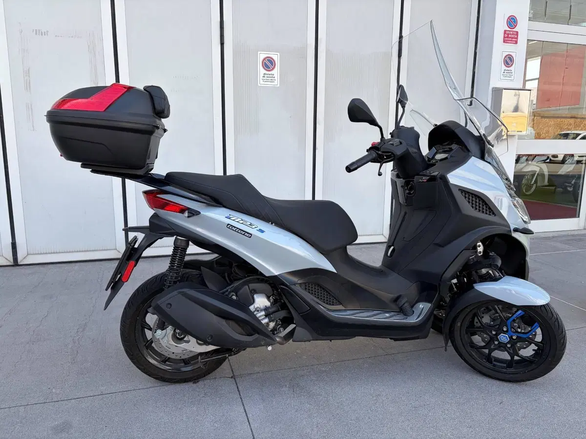 Piaggio MP3 310 Sport (2025 - 26) (2)