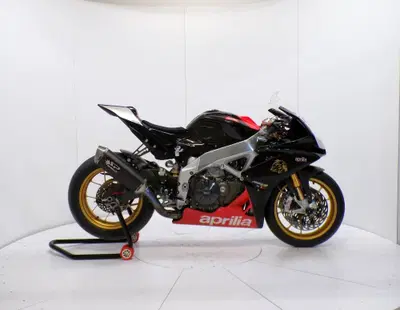 Aprilia RSV4 Factory APRC ABS (2011 - 15) usata
