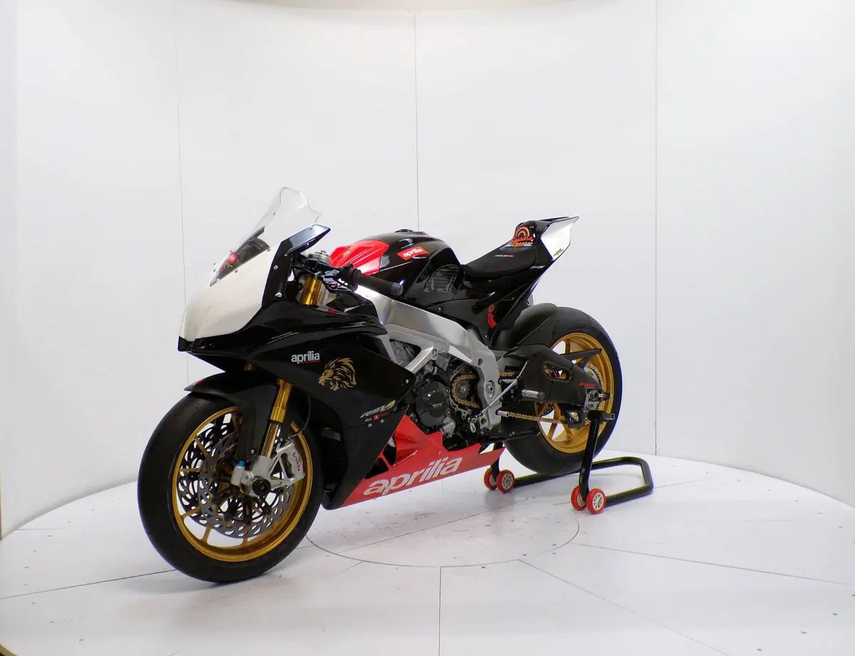 Aprilia RSV4 Factory APRC ABS (2011 - 15) (3)
