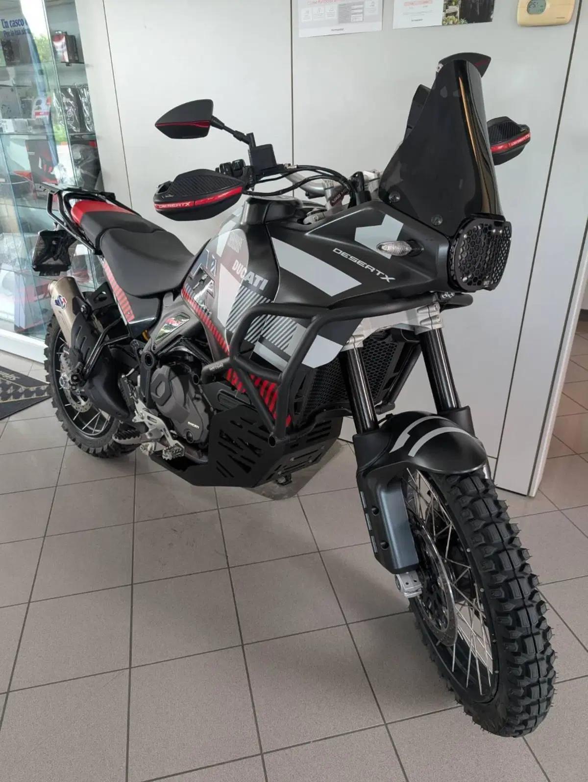 Ducati DesertX (2022 - 25) (4)