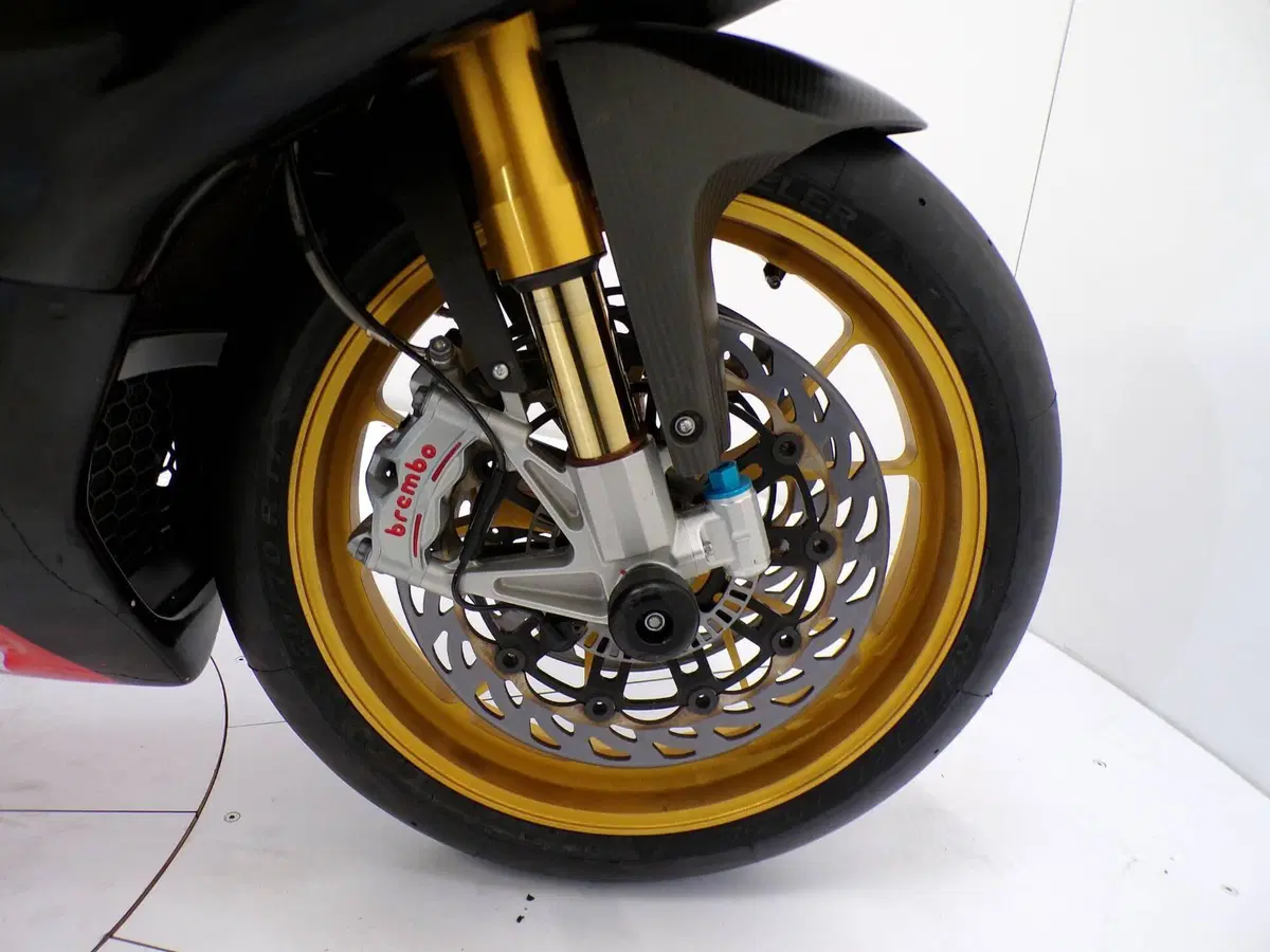 Aprilia RSV4 Factory APRC ABS (2011 - 15) (12)
