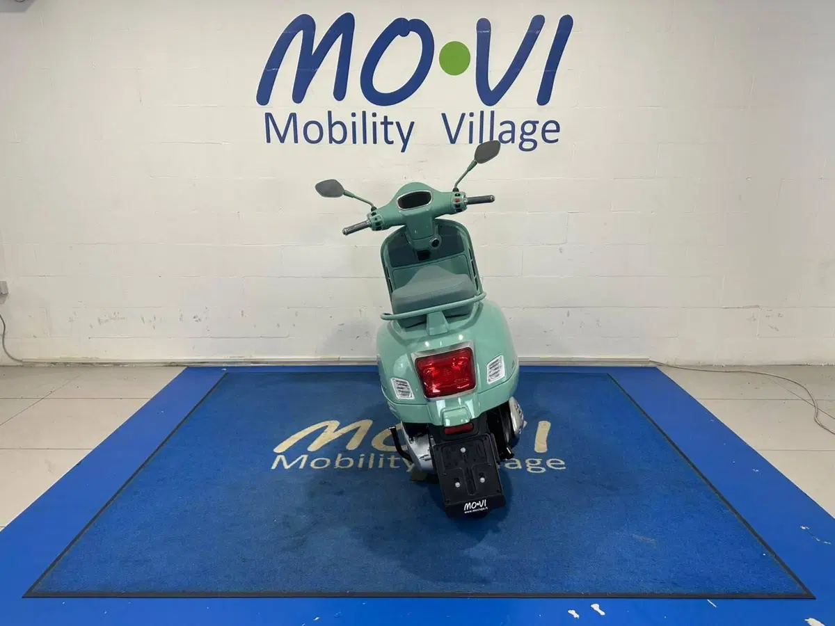 Vespa GTS 310 80th (2026) (3)