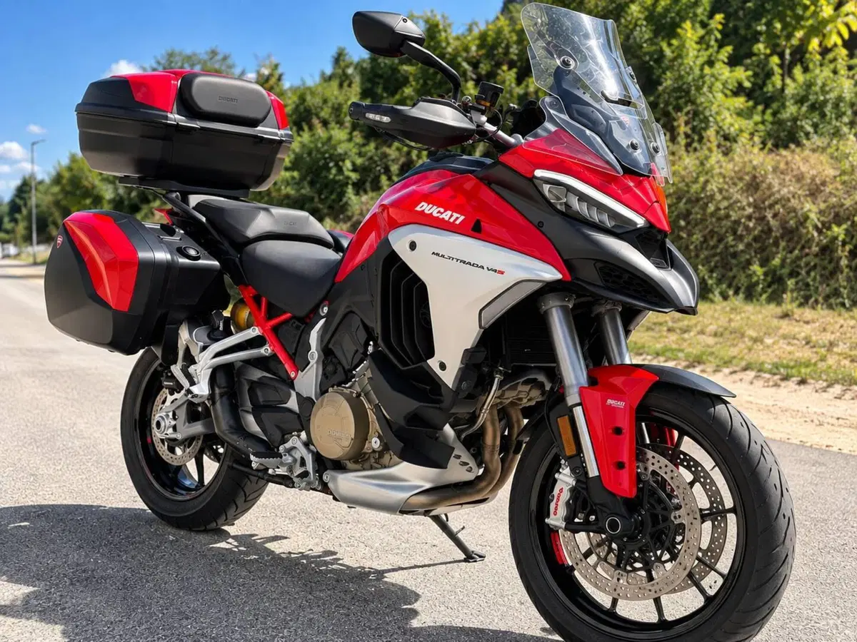 Ducati Multistrada V4 S Grand Tour (2024)