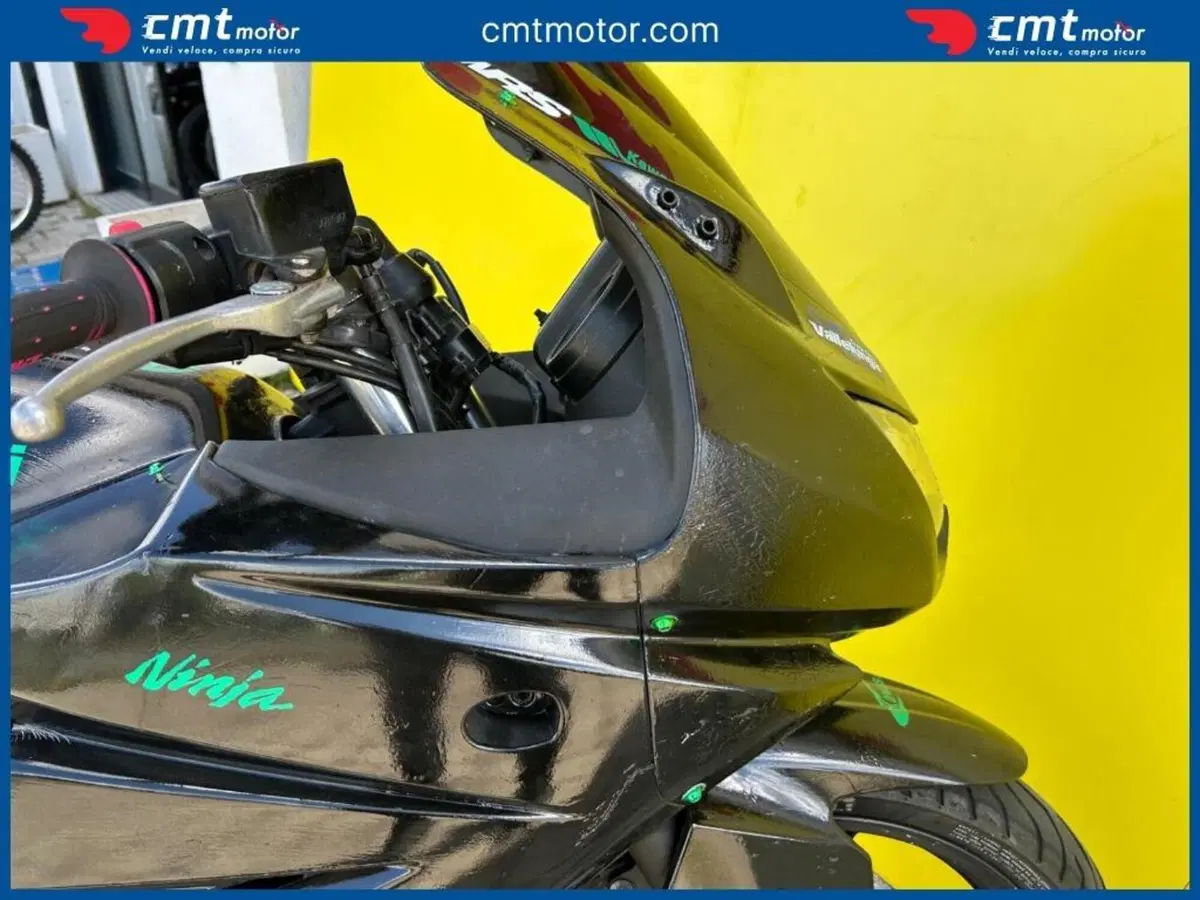 Kawasaki Ninja 250 R (2007 - 13) (8)
