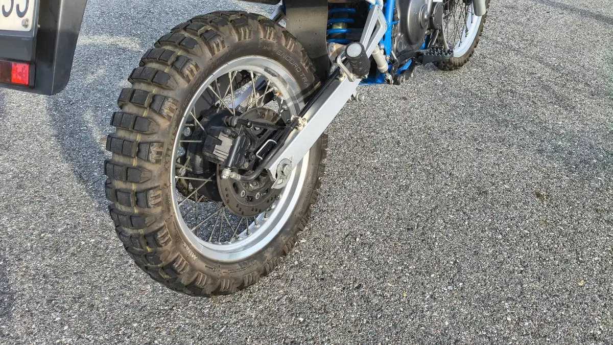 Suzuki DR650 RSE (4)
