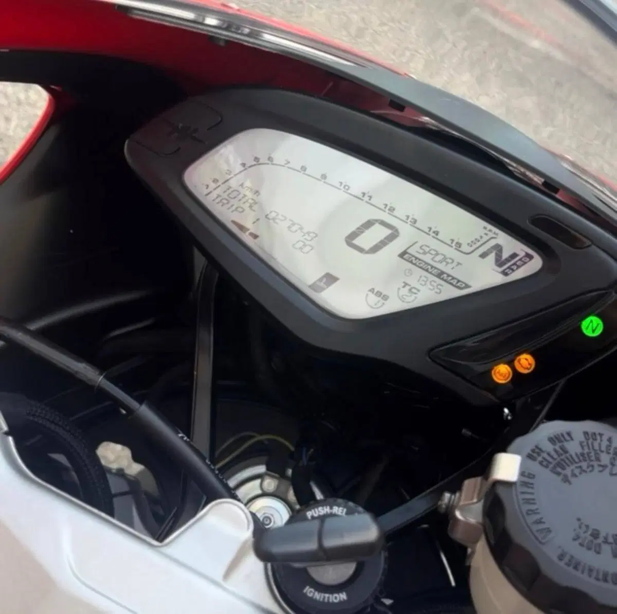 MV Agusta F3 675 EAS ABS (2017 - 20) (5)