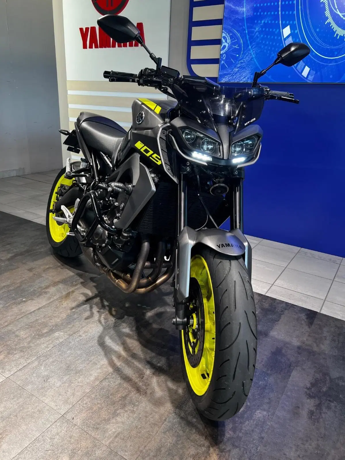 Yamaha MT-09 (2017 - 20) (3)