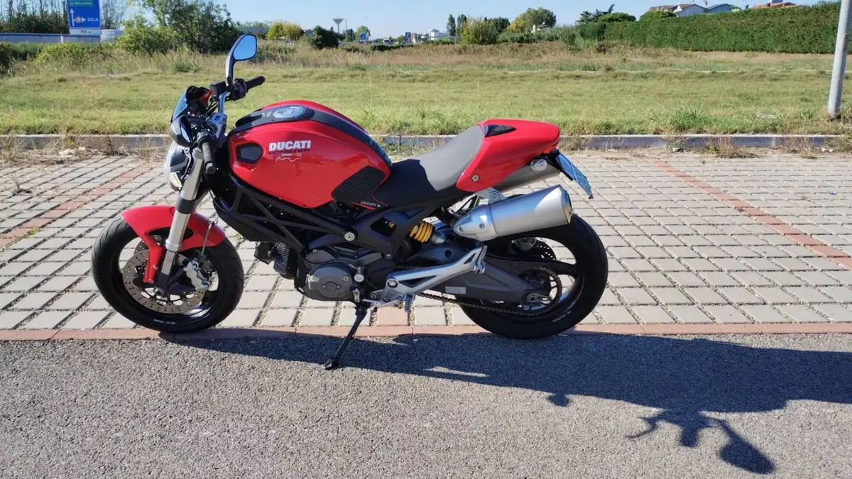 Ducati Monster 696 Plus (2007 - 14)