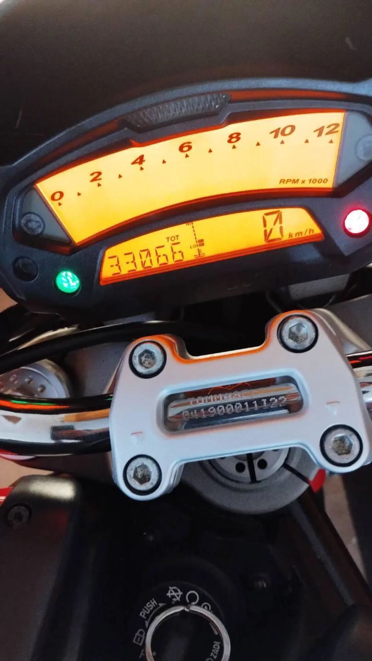 Ducati Monster 696 Plus (2007 - 14) (6)
