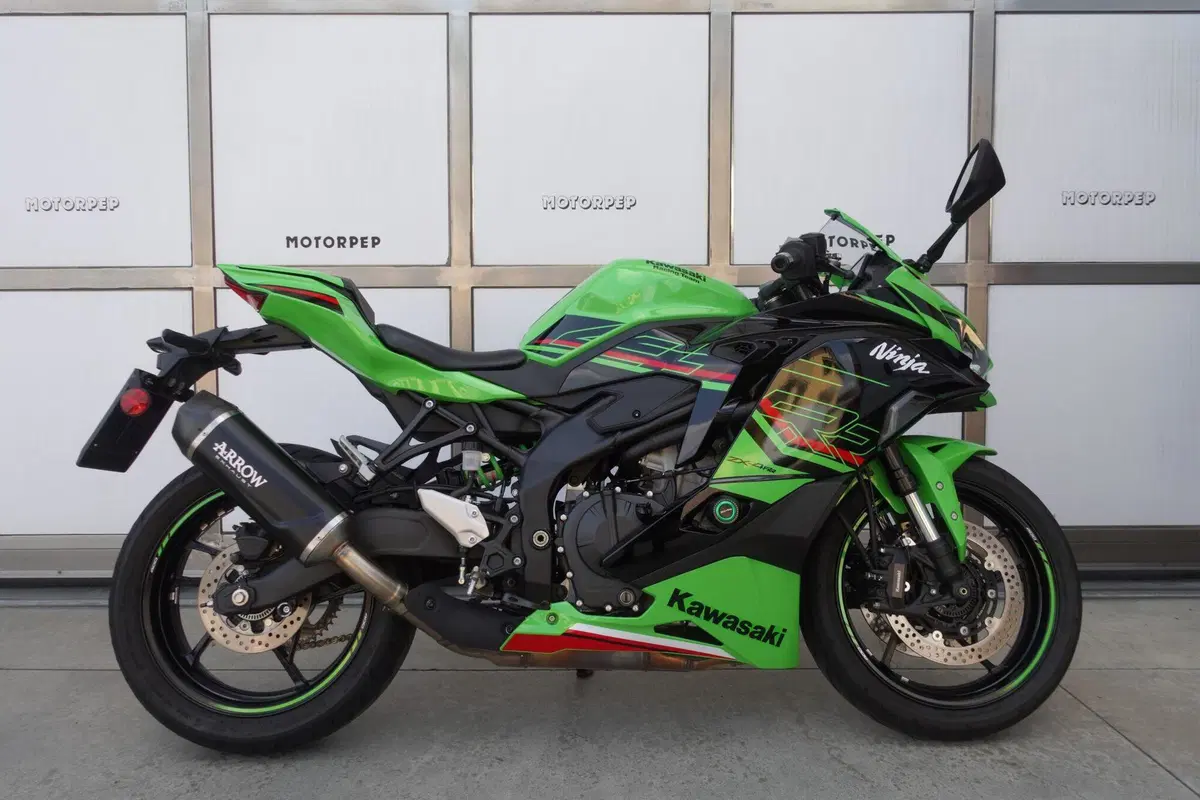 Kawasaki Ninja ZX-4R (2024 - 26) (2)