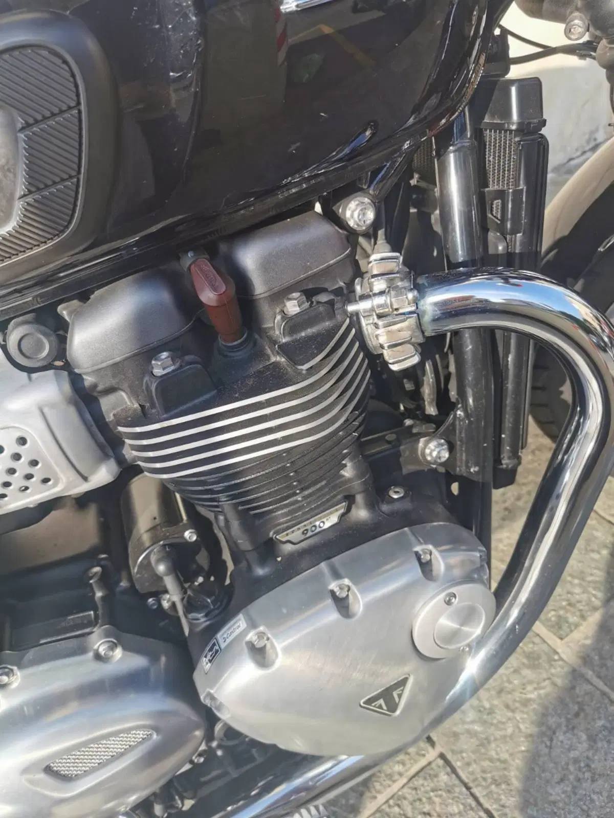 Triumph Bonneville T100 Black (2017 - 20) (6)