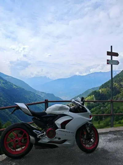 Ducati Panigale V2 (2021 - 24) usata