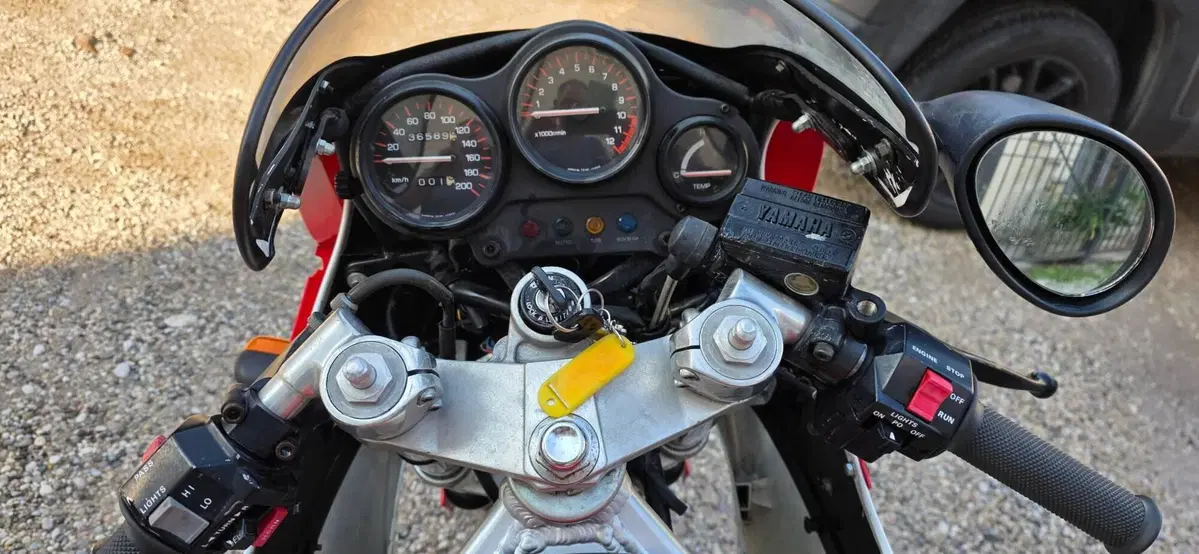 Yamaha TRZ (4)