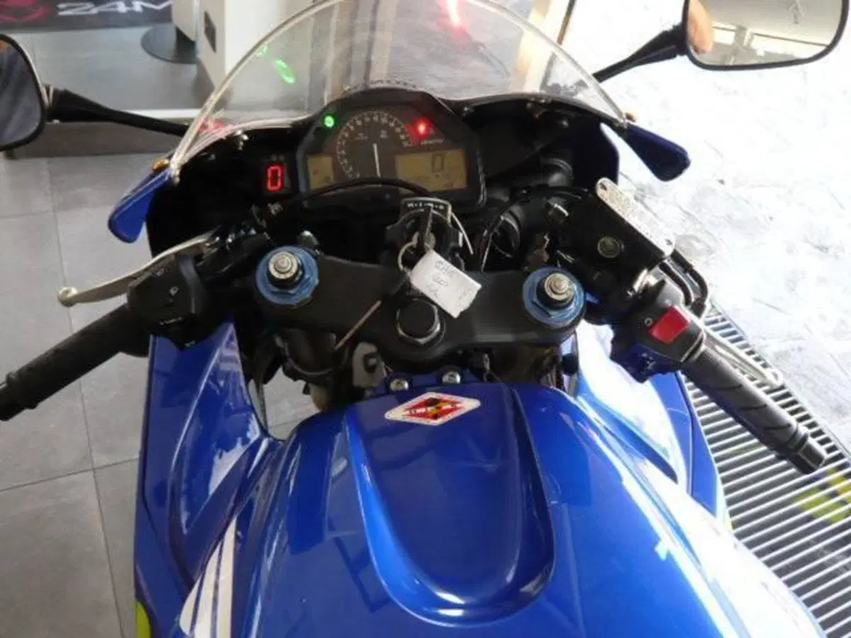 Honda CBR 600 RR (2005 - 06) (7)