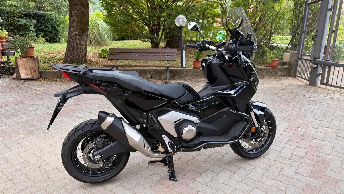 Honda X-ADV 750 Special Edition (2026 - 27) (4)