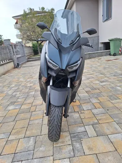 Yamaha X-Max 300 Tech Max (2021 - 24) usata