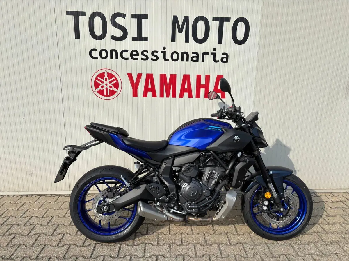 Yamaha MT-07 Y-AMT (2025 - 26) (2)