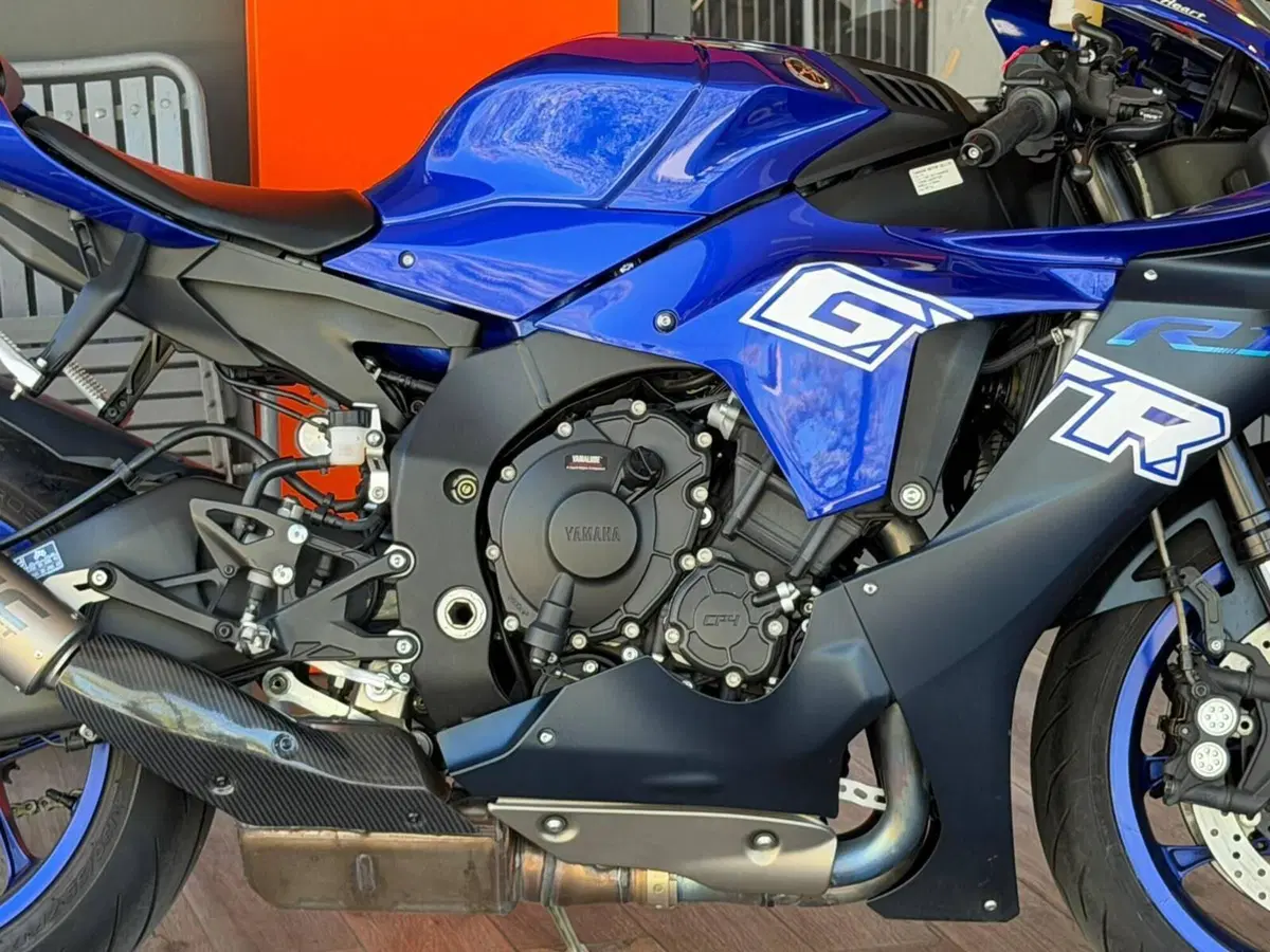 Yamaha YZF R1 (2020 - 25) (4)