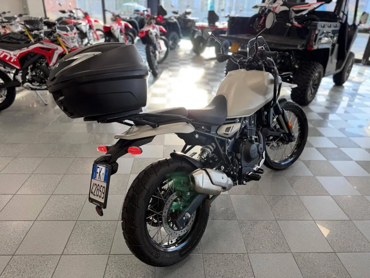 Royal Enfield Himalayan 450 (2024 - 26) (3)