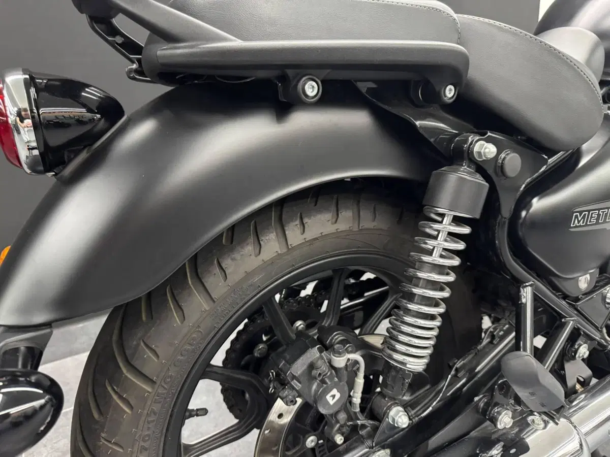 Royal Enfield Meteor 350 (2021 - 26) (5)