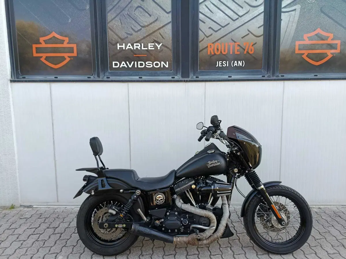 Harley-Davidson 1690 Street Bob Special (2015 - 16) - FXDB