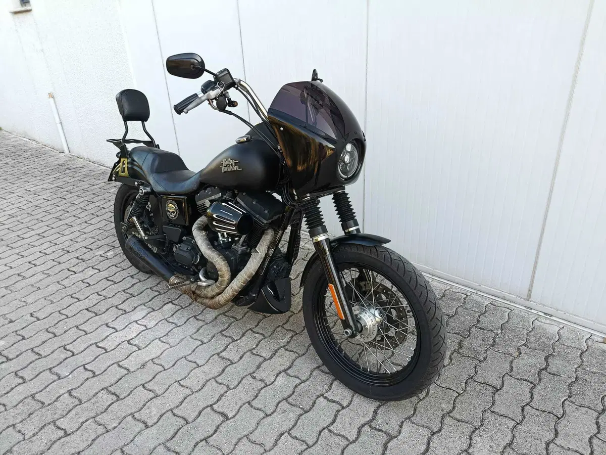 Harley-Davidson 1690 Street Bob Special (2015 - 16) - FXDB (3)