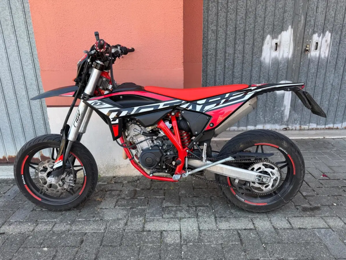 Betamotor RR 125 4T Motard LC (2021 - 23) (3)