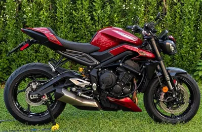 Triumph Street Triple 765 RS (2023 - 26) usata