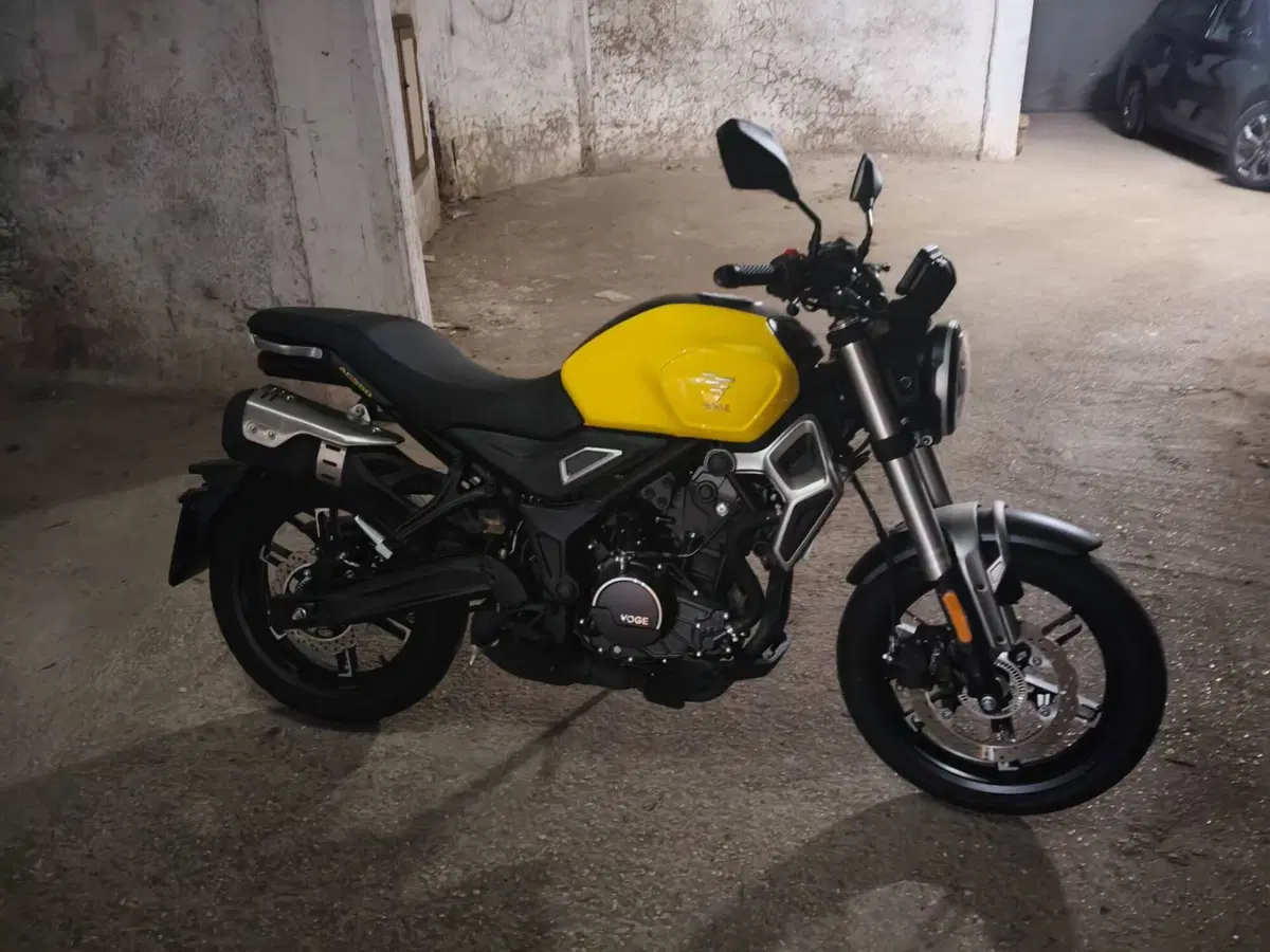 Voge Trofeo 350AC (2022 - 26) (6)