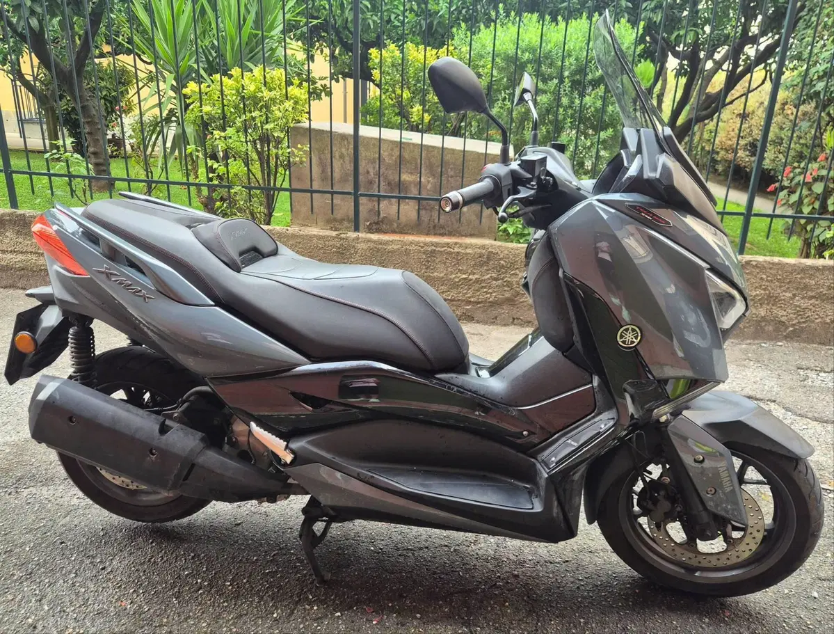 Yamaha X-Max 300 Tech Max (2021 - 24) (3)