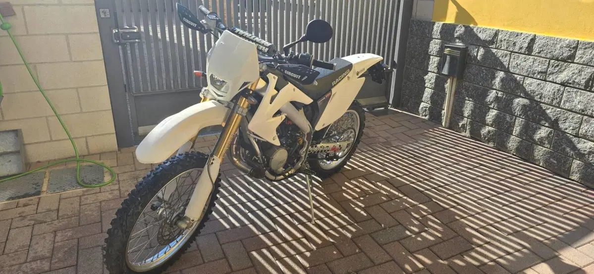 HM CRE 50 Six Racing (2010 - 12) (6)