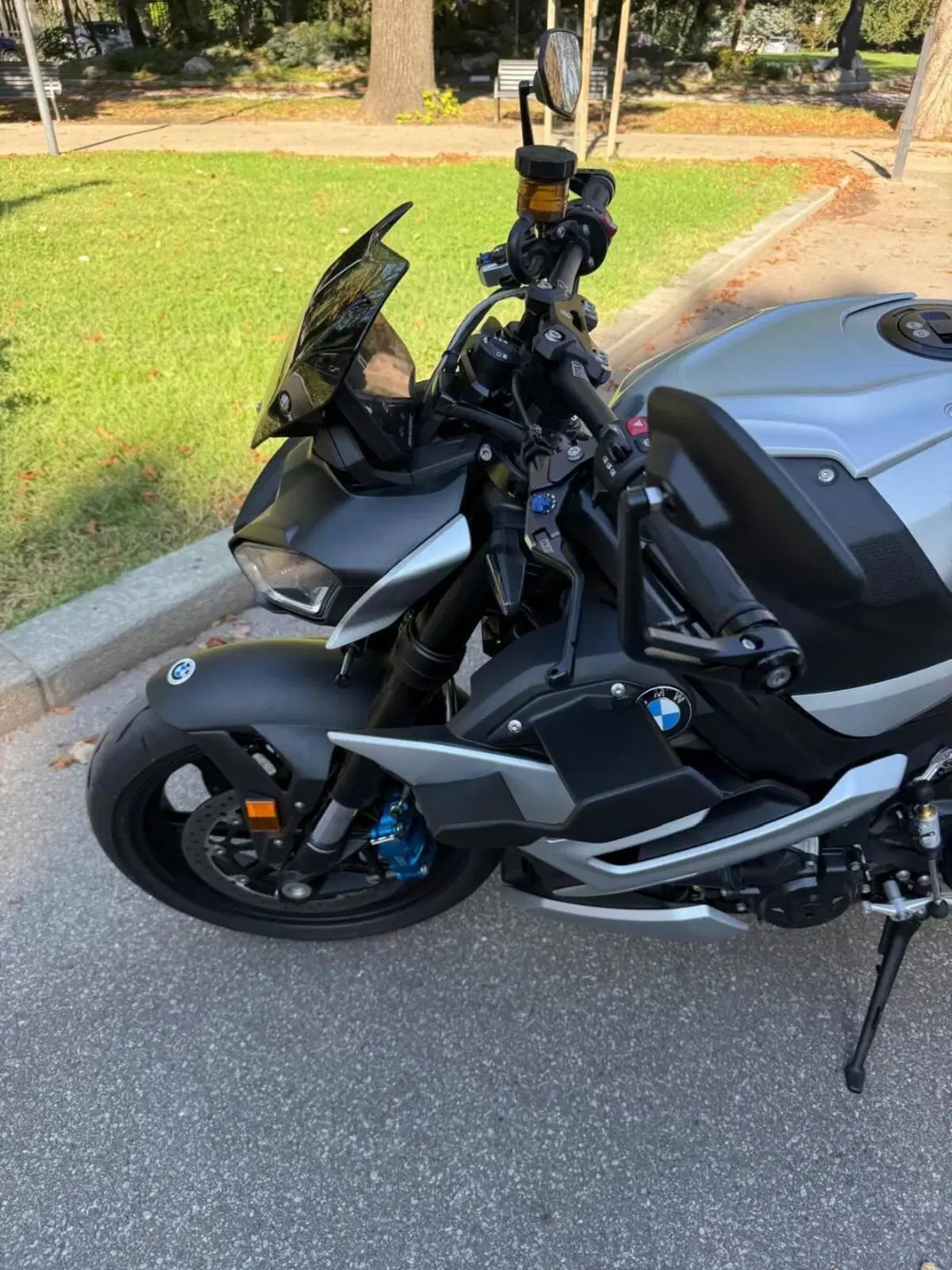 Bmw M 1000 R (2025 - 27) (4)