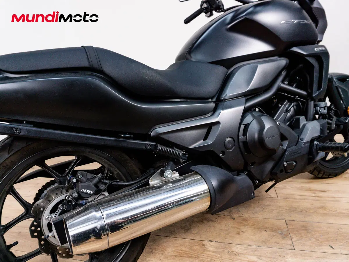 Honda CTX 700 ABS DCT (2014 - 16) (4)
