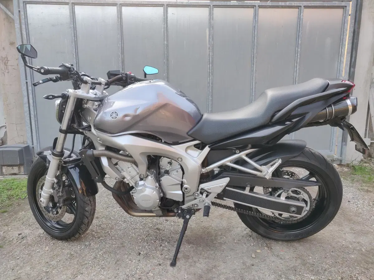 Yamaha FZ6 (2004 - 07) (5)