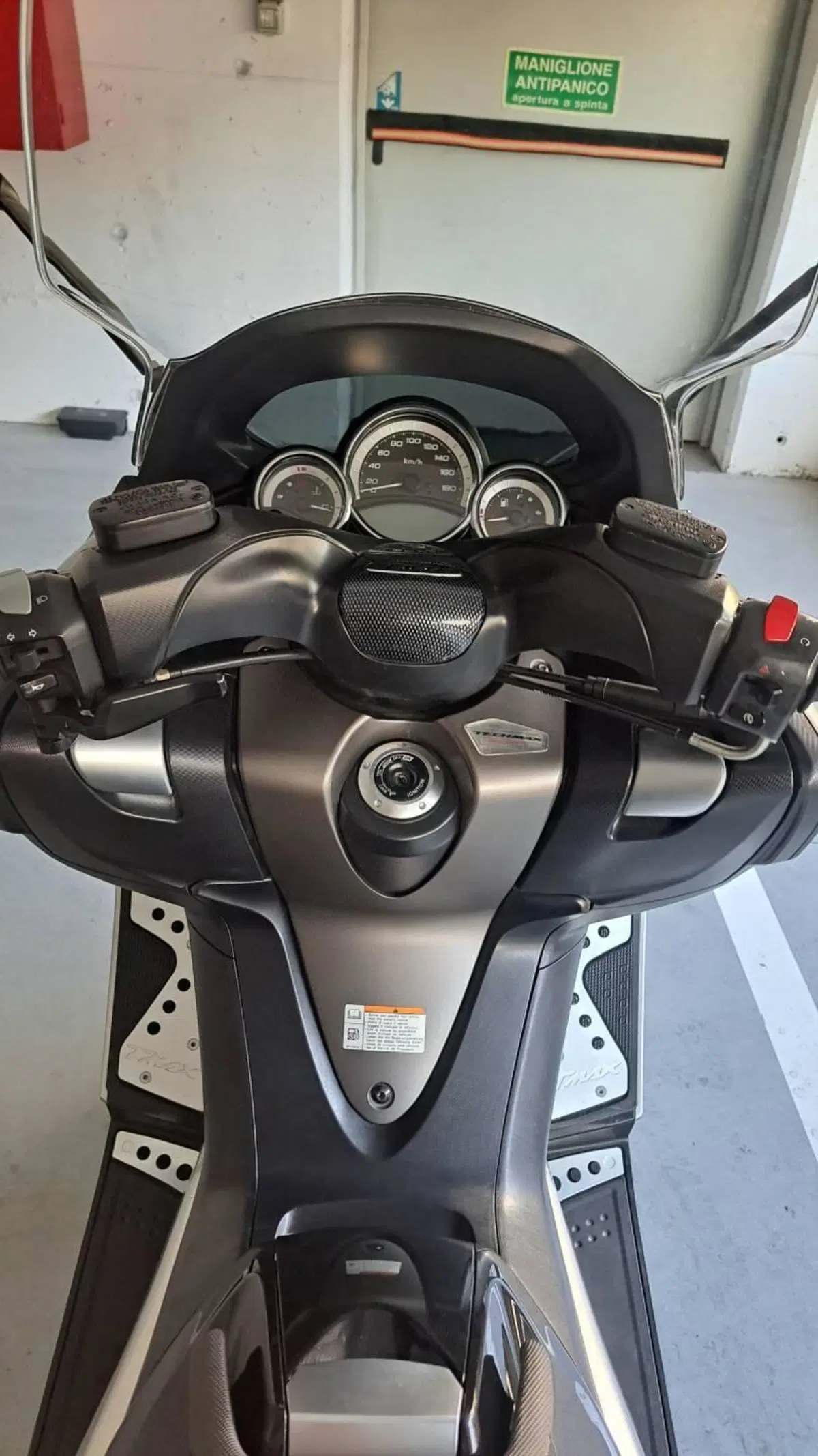 Yamaha T-Max 500 Tech Max (2011 - 13) (7)