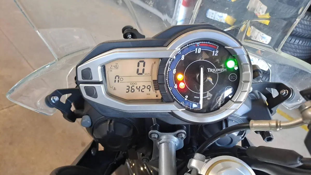 Triumph Tiger 800 (2010 - 14) (2)