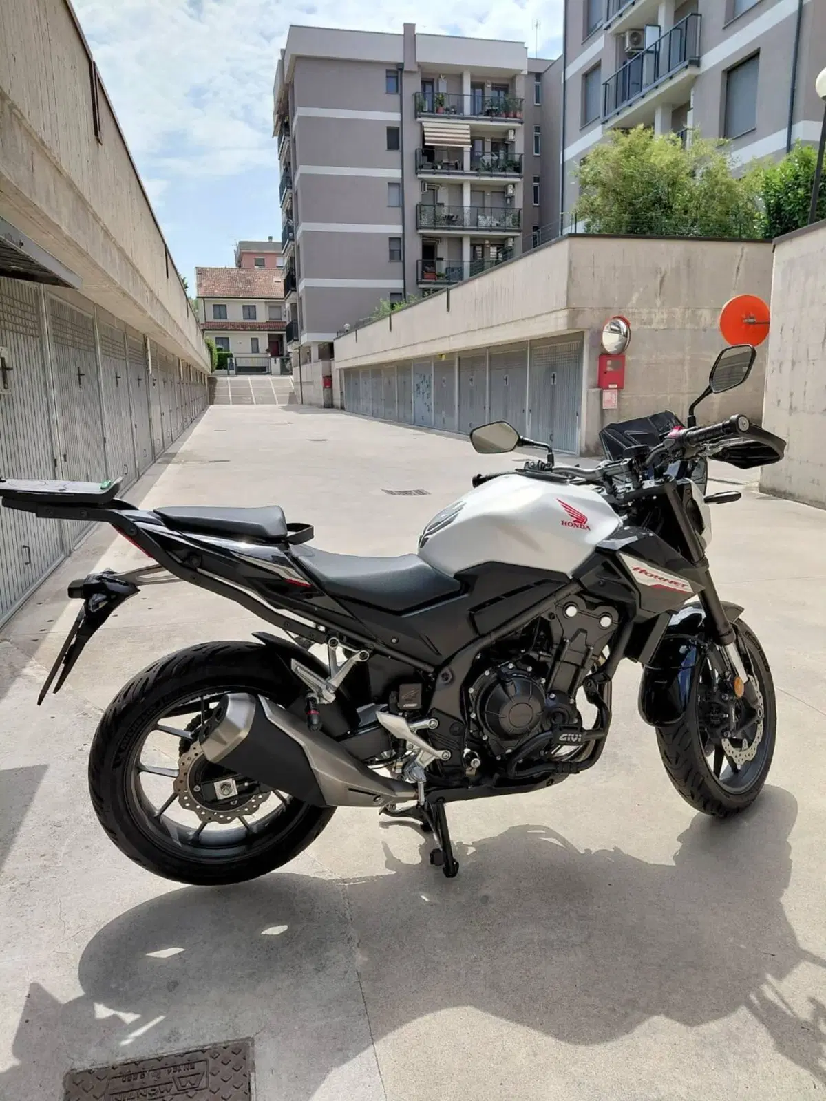 Honda CB 500 Hornet (2024 - 25) (4)