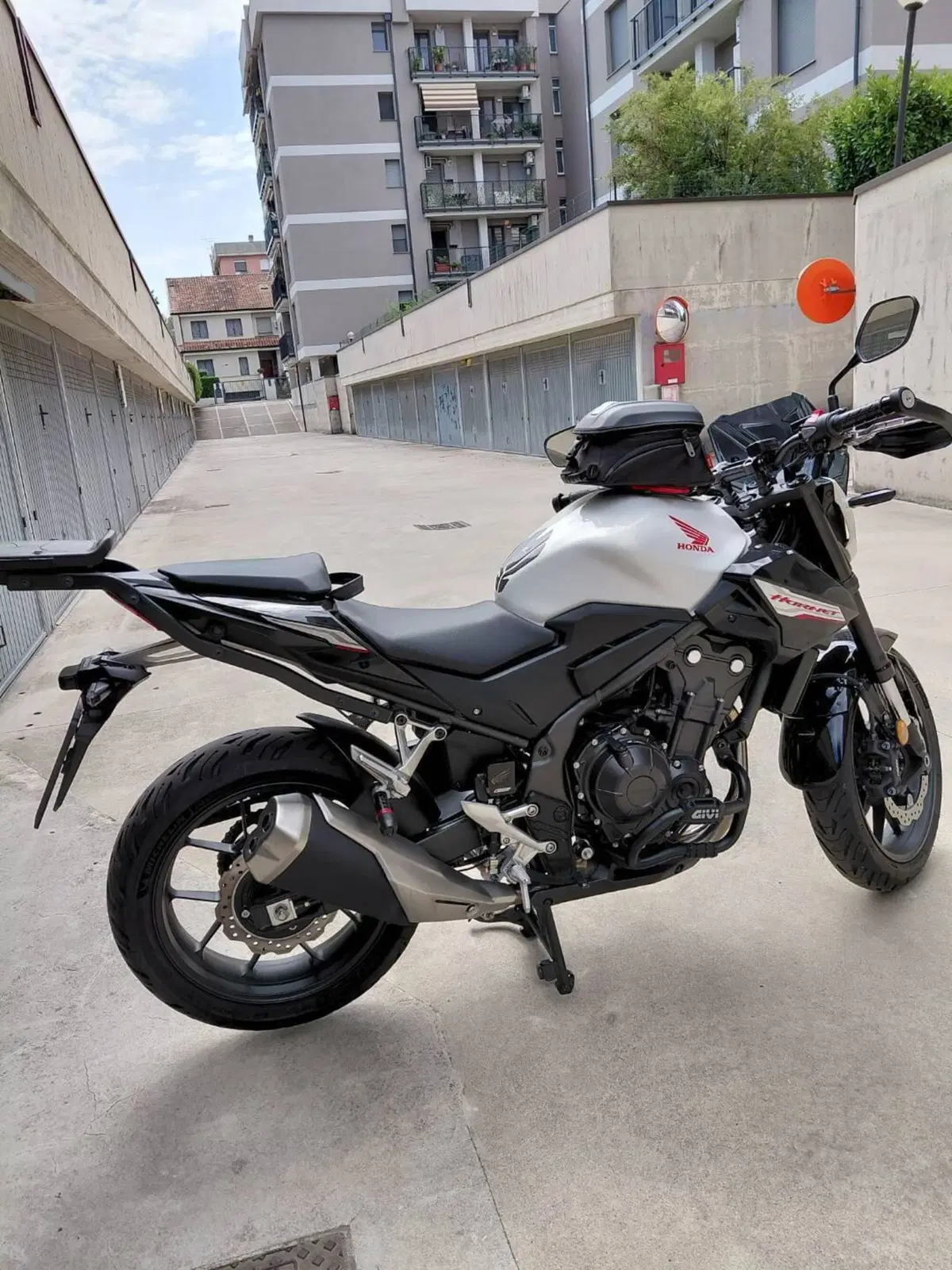 Honda CB 500 Hornet (2024 - 25) (5)