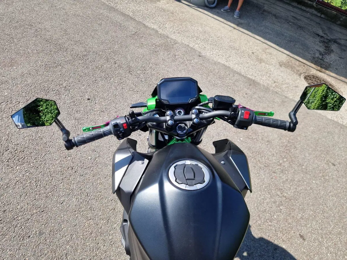 Kawasaki Z 500 SE (2024 - 26) (5)