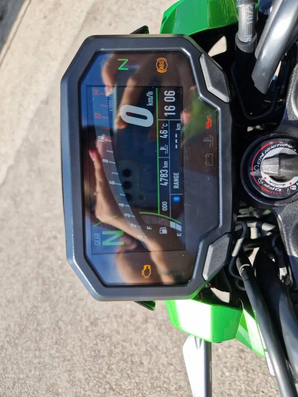 Kawasaki Z 500 SE (2024 - 26) (6)