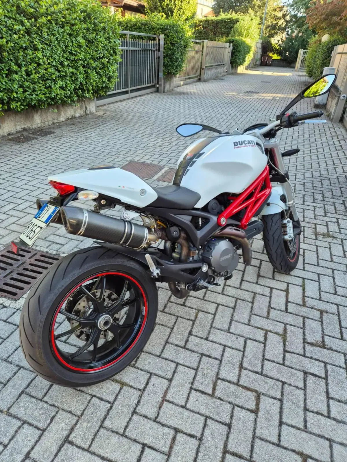 Ducati Monster 796 (2010 - 13) (3)