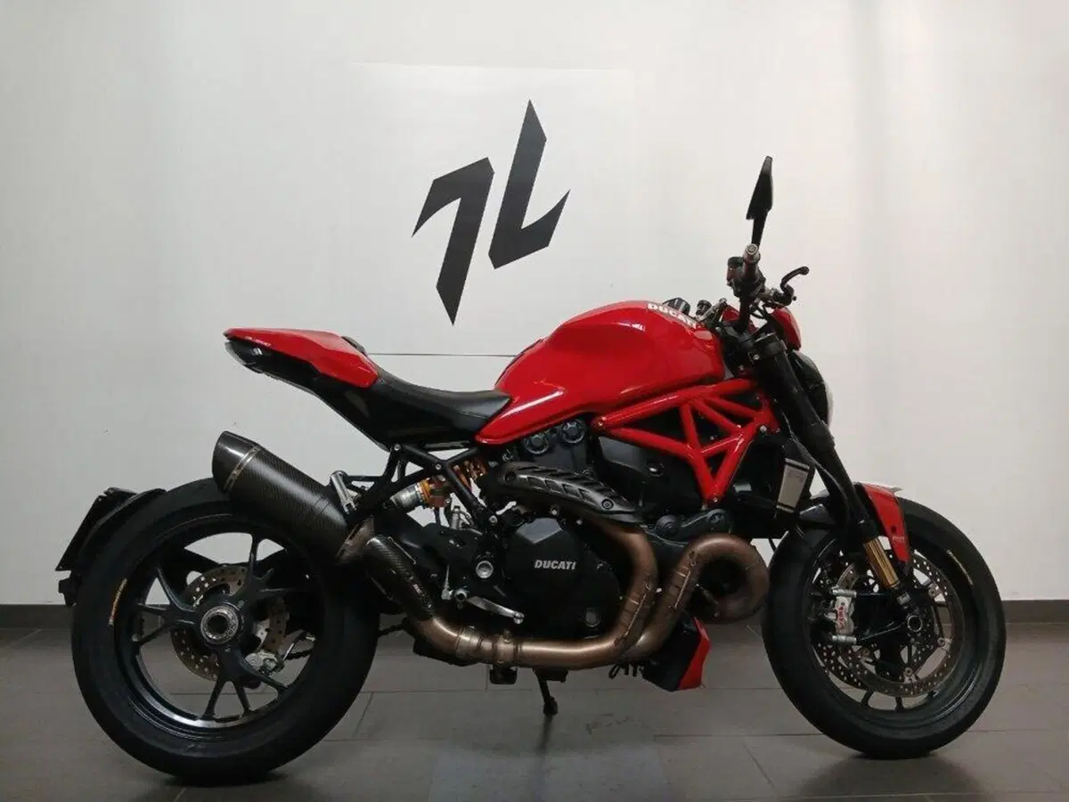 Ducati Monster 1200 R (2016 - 19) (5)