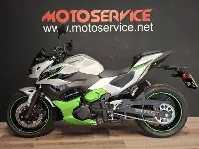 Kawasaki Z7 Hybrid (2024 - 26) usata